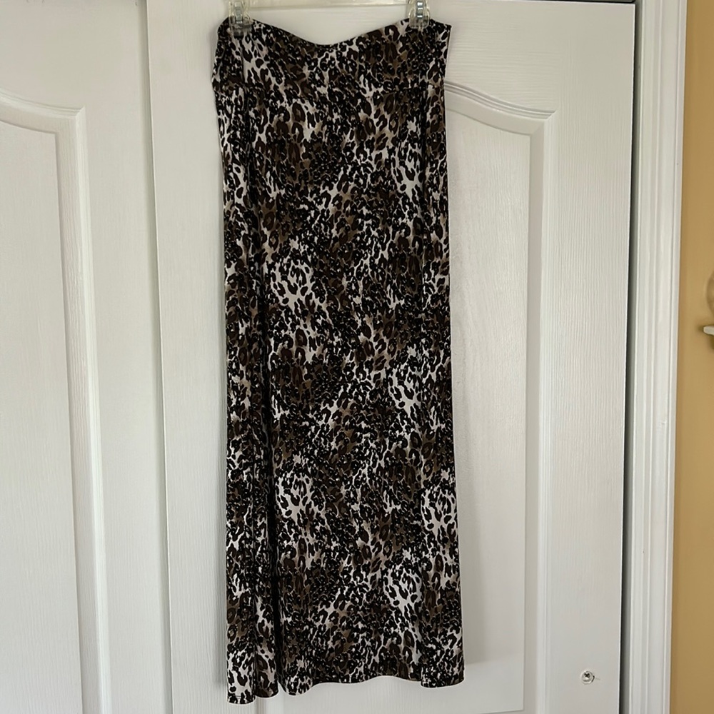 Falls colors,  animal print SIze L skirt